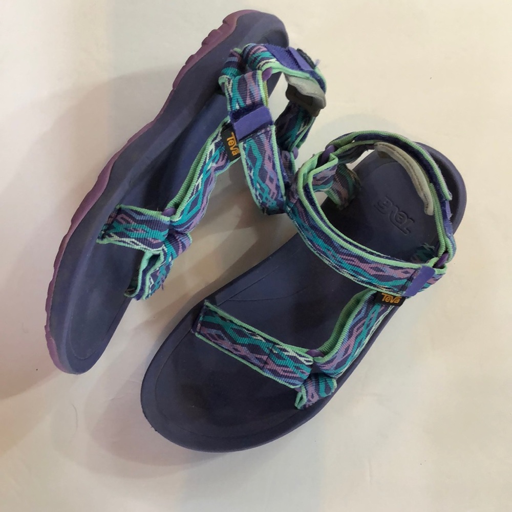 teva kids hurricane xlt 2” size 6